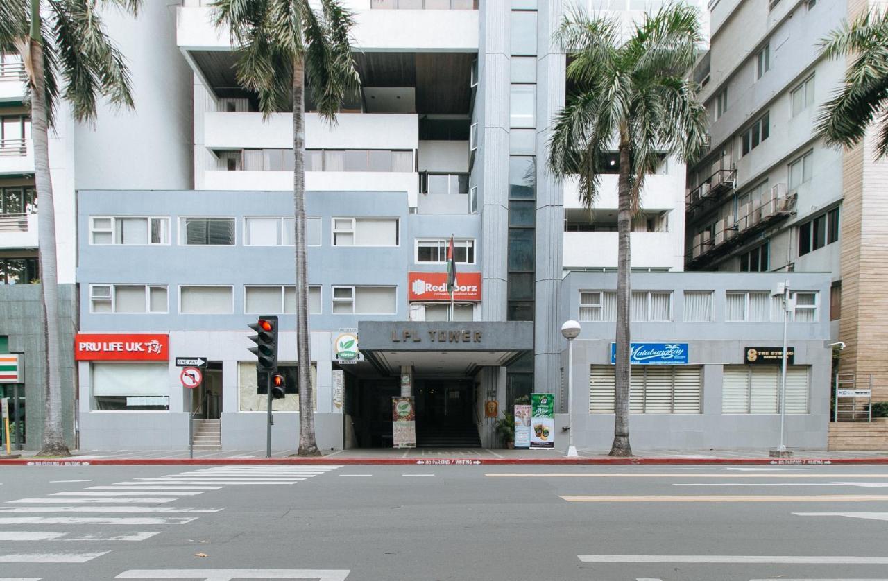 Reddoorz Premium Near Greenbelt Makati - Vaccinated Staff Макати Экстерьер фото