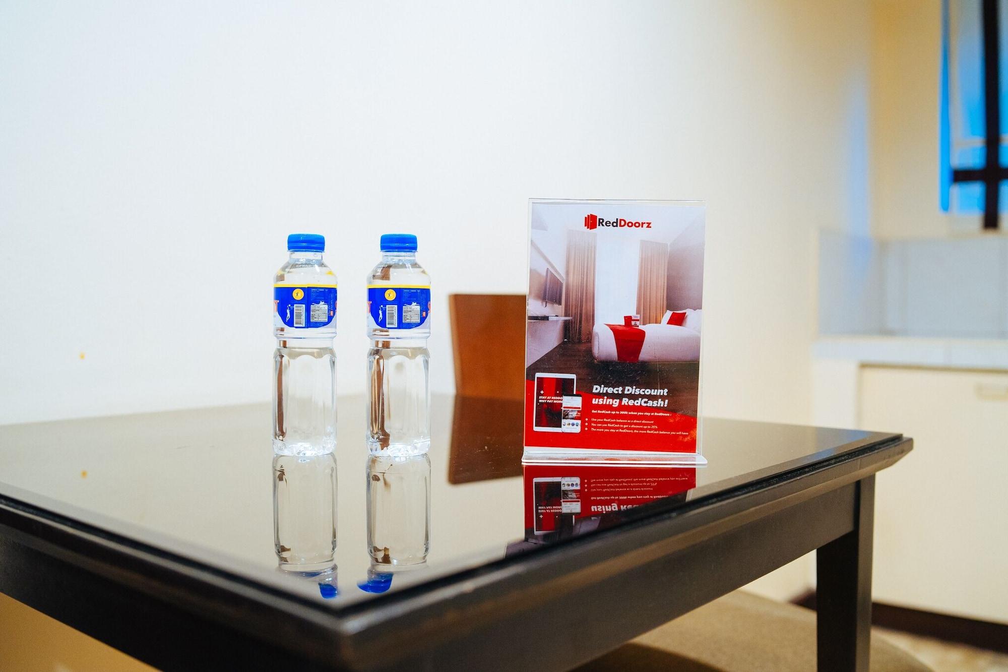Reddoorz Premium Near Greenbelt Makati - Vaccinated Staff Макати Экстерьер фото