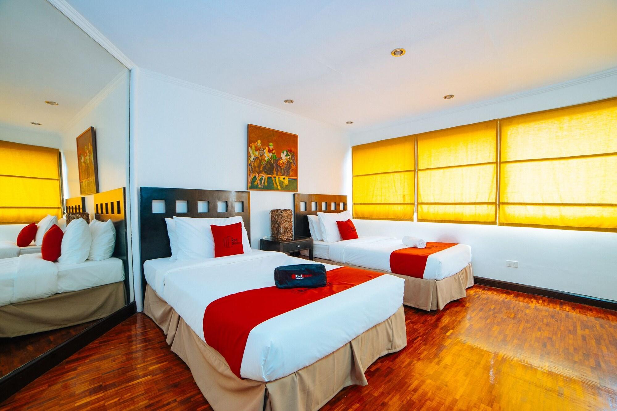 Reddoorz Premium Near Greenbelt Makati - Vaccinated Staff Макати Экстерьер фото