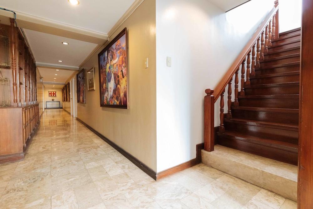 Reddoorz Premium Near Greenbelt Makati - Vaccinated Staff Макати Экстерьер фото