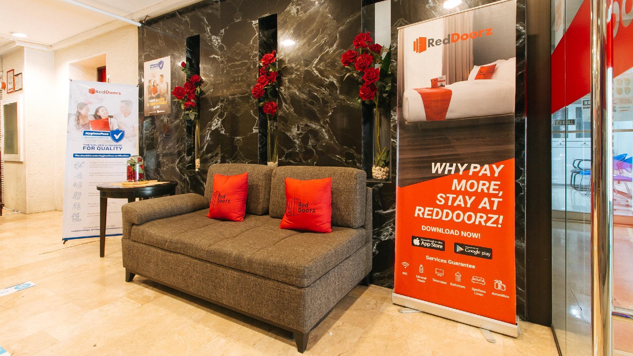 Reddoorz Premium Near Greenbelt Makati - Vaccinated Staff Макати Экстерьер фото